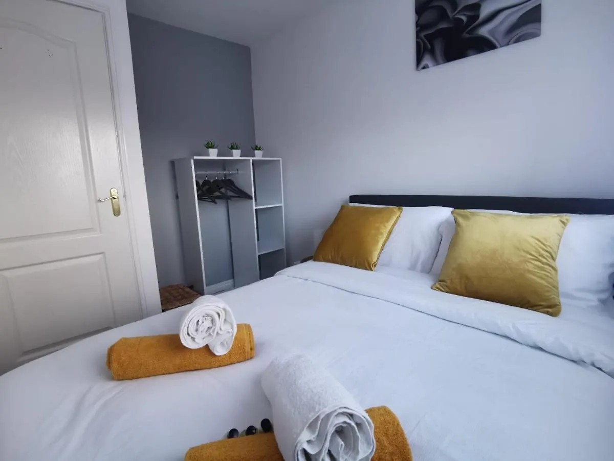 Benjamin Gardens Holiday Home Driffield